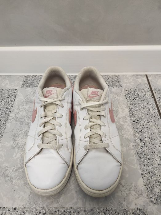 Кросівки жіночі Nike