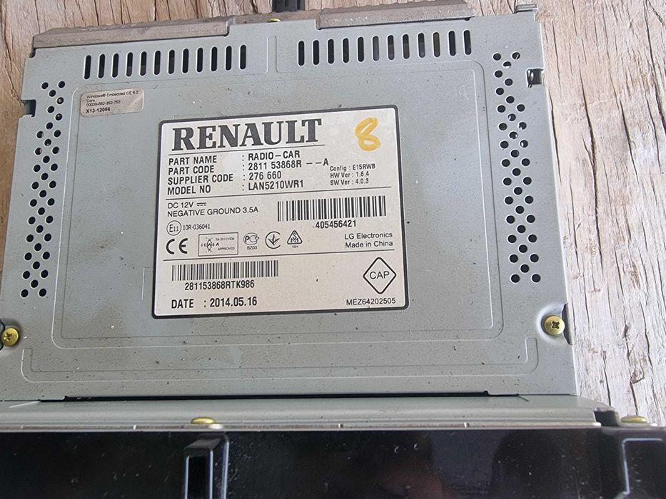 Vendo radio para renault clio IV