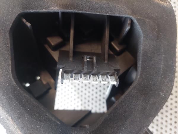 Suporte lâmpada esquerdo OPEL Corsa D