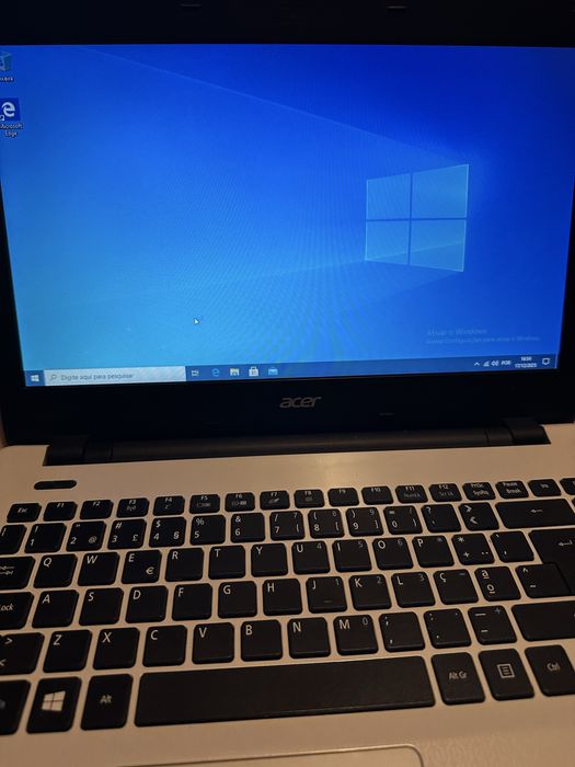 Portátil/Notebook Acer Intel Celeron 2GB RAM Branco