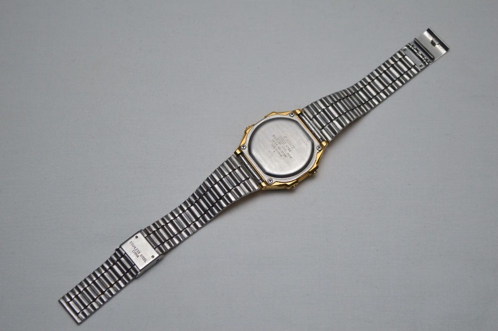 Casio A168 dourado castanho retro