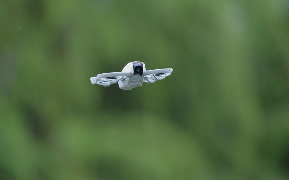 Drone DJI Neo.   Ofereço Volante