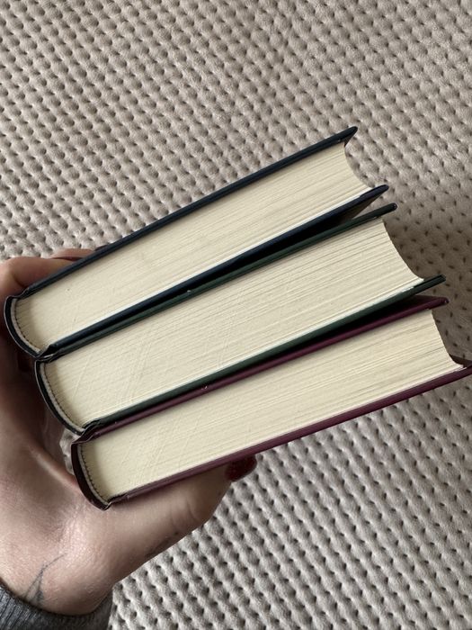 Трилогія «Темні елементи»