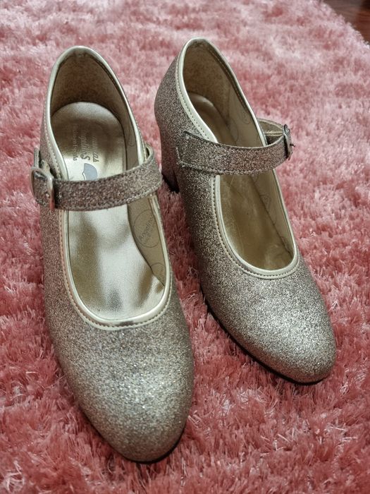 Medium-Heel Formal Shoes