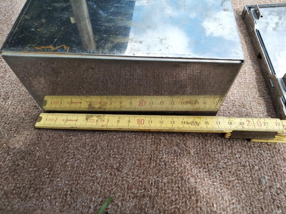 Skrzynka ze stali nierdzewnej