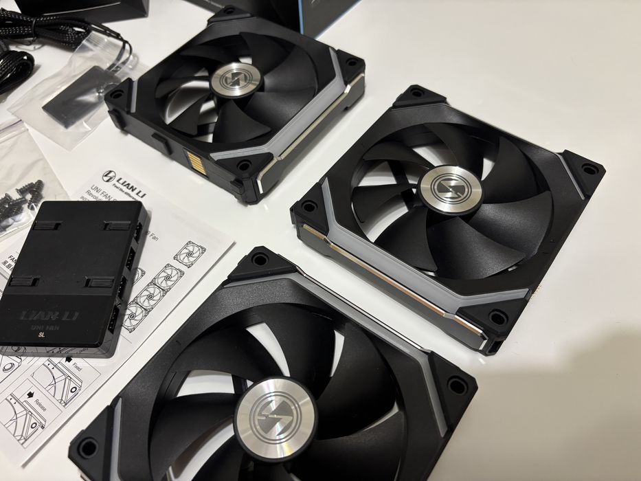 Lian Li UNI FAN SL120
