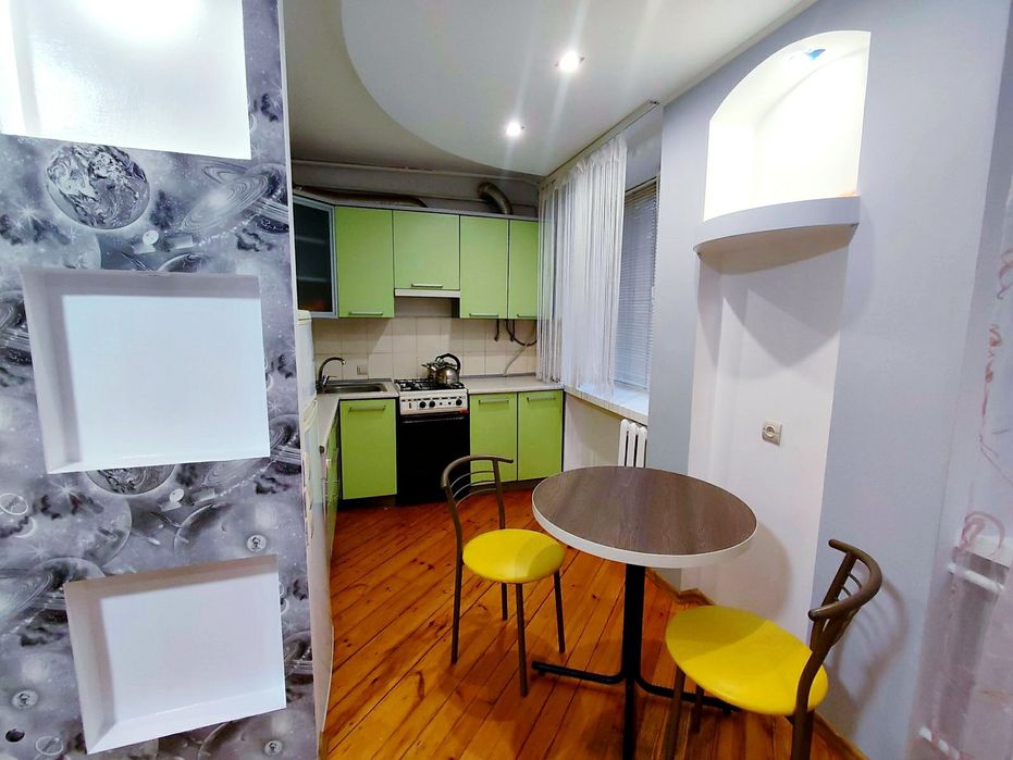 1-кім. Автовокзал "Чайка". Погодинно, подобово. Ціна доби. Власник.