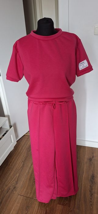 Komplet damski: spodnie i bluza- nowy