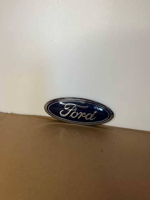 znaczek forda emblemat samochodowy C-Max Grand C-Max Focus III Focus IV Focus ST Focus RS Kuga III Mondeo V