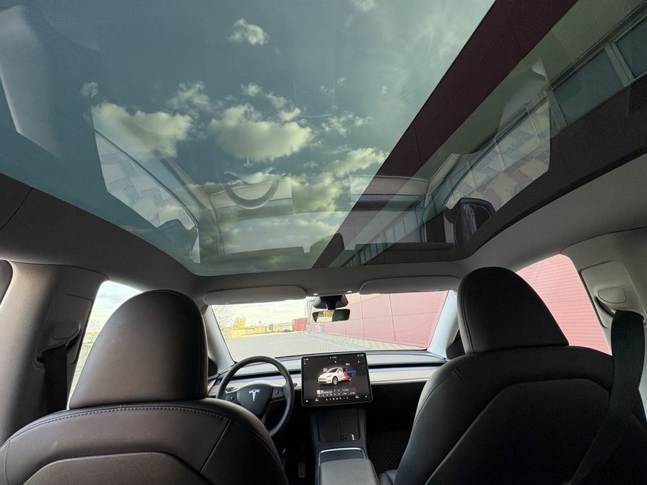 Продам Tesla Model Y