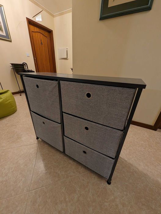 Mirror + storage cabinet + rugs64585351575938122