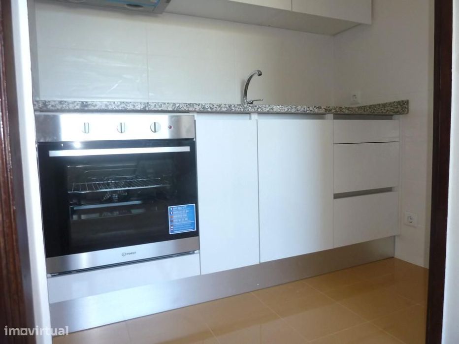Apartamento T1+1 mobilado em Coimbra (Av. Emídio Navarro)