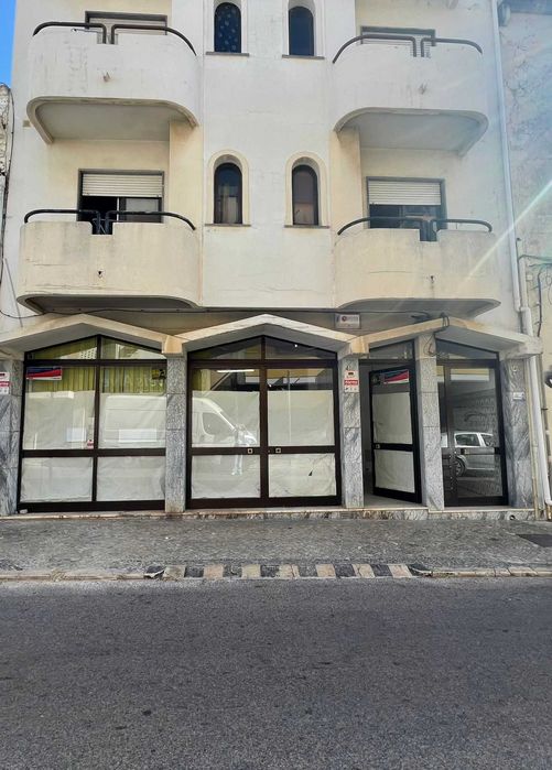 Vende-se ou aluga-se – Excelente Localização em Faro