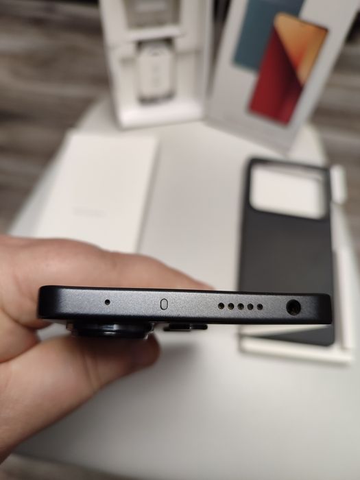 ИГРОВОЙ Xiaomi Redmi note 13Pro, память 8+8-256гиг, идеал.