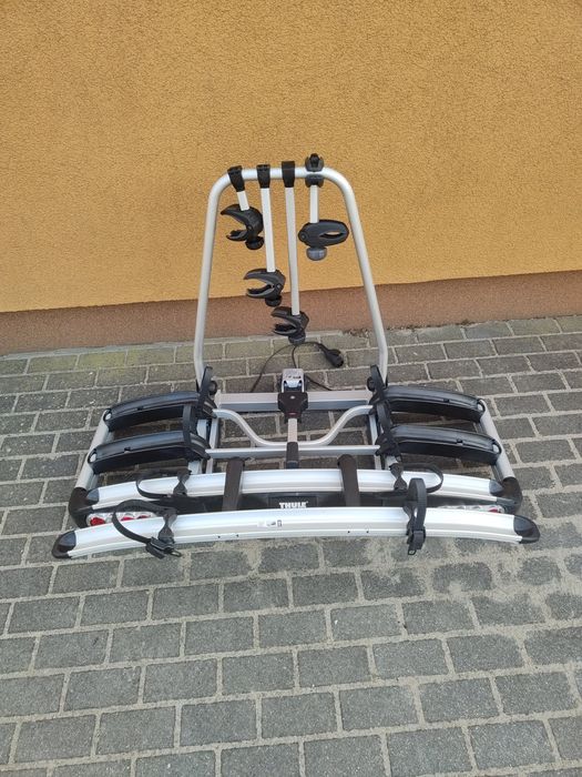 Uchylny bagażnik rowerowy na hak Thule 4 rowery