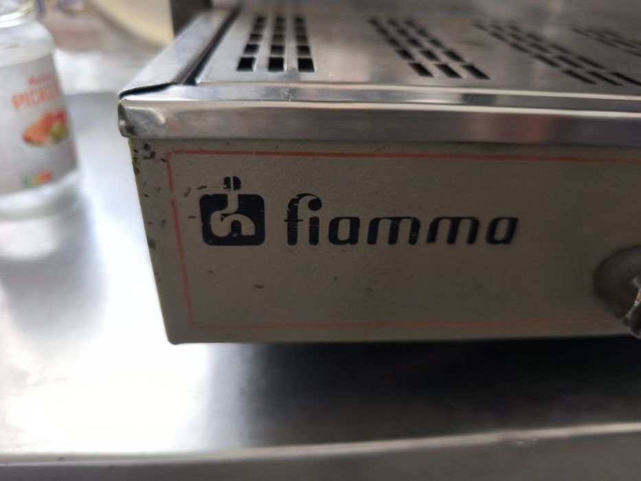 Máquina de café e moinho