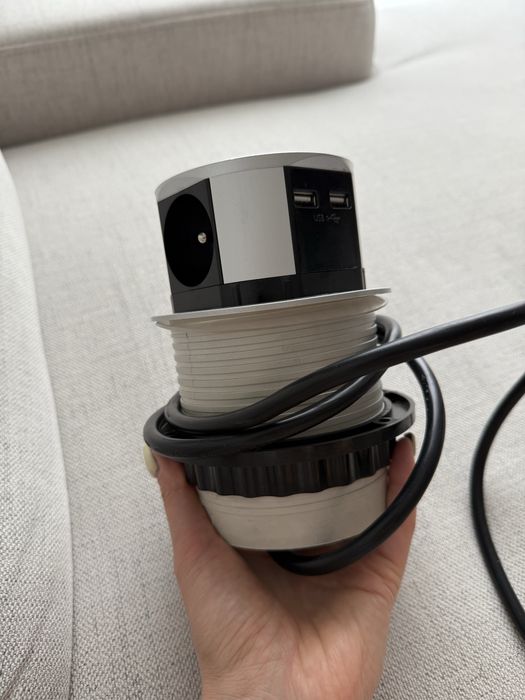 TETRA BOX gniazdo wpuszczane w blat