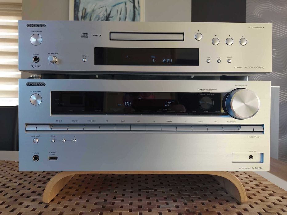 Onkyo TX NR747 + Onkyo C7030  (wysokie modele / zadbane)