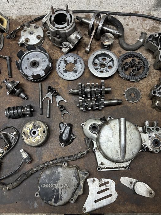 Honda CR 80 85 czesci sprzeglo cylinder skrzynia kartery  zaplon