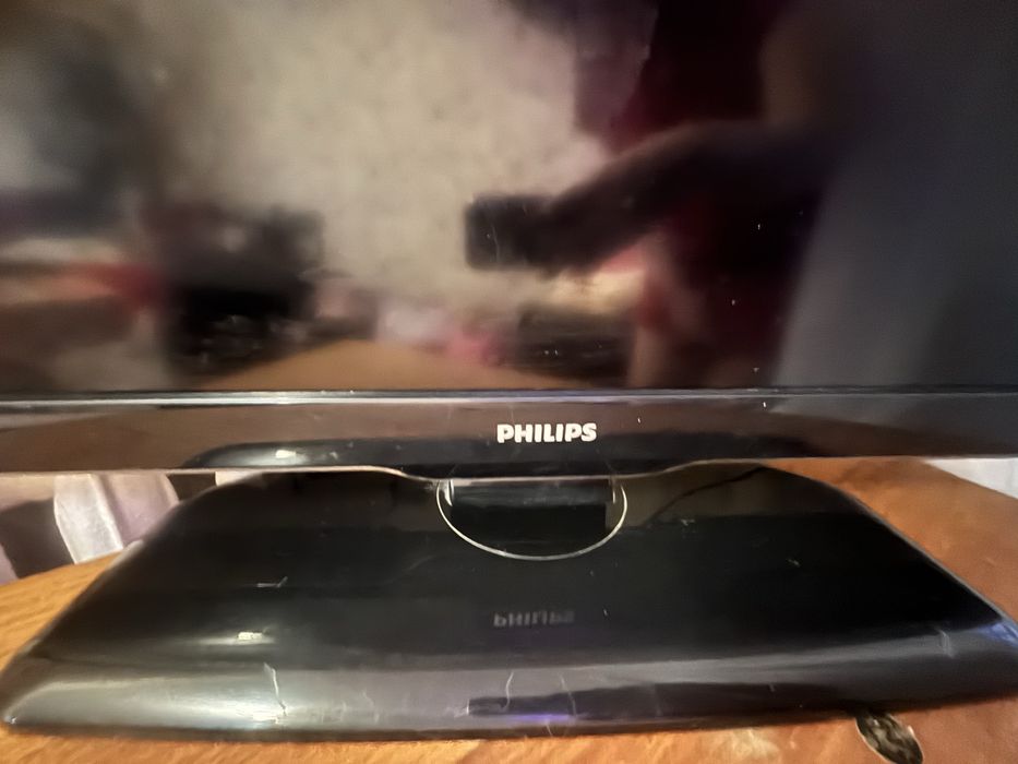 Продам телевізор Philips 42