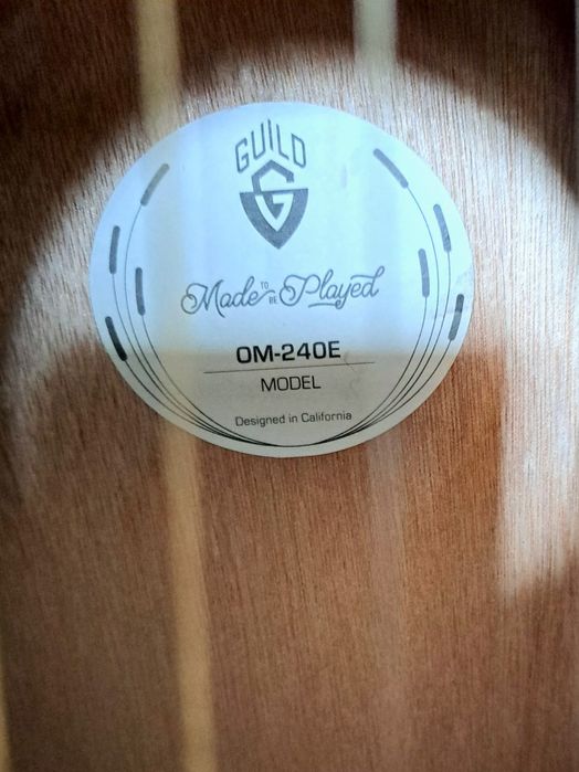 Guitarra Guild OM-240E Acústica (Como Nova )