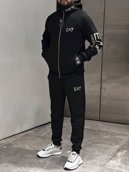 HUGO BOSS брендовый спортивный мужской костюм оригинал