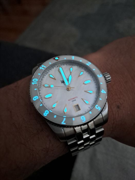 Relógio automático Phoibos Voyager madre pérola c Seiko nh35