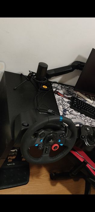 Logitech G29, pedais e shifter