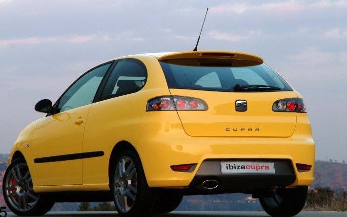 Aileron / lip / spoiler traseiro Seat Ibiza 6L Cupra LOOK sem 3º luz de stop