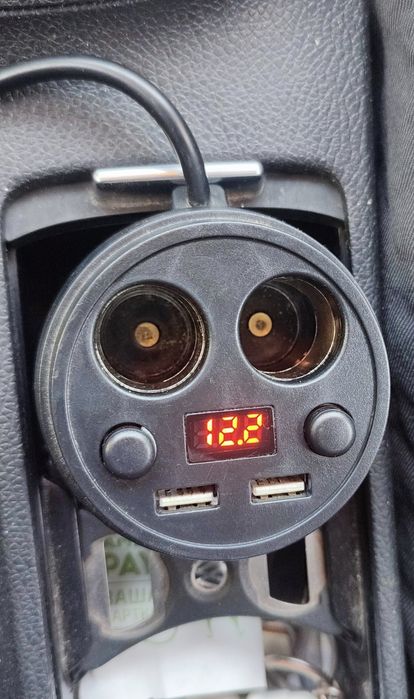 Автомобільний  багатофункціональний пристрій з usb