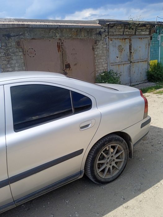 Вольво s60 2000 год  3000