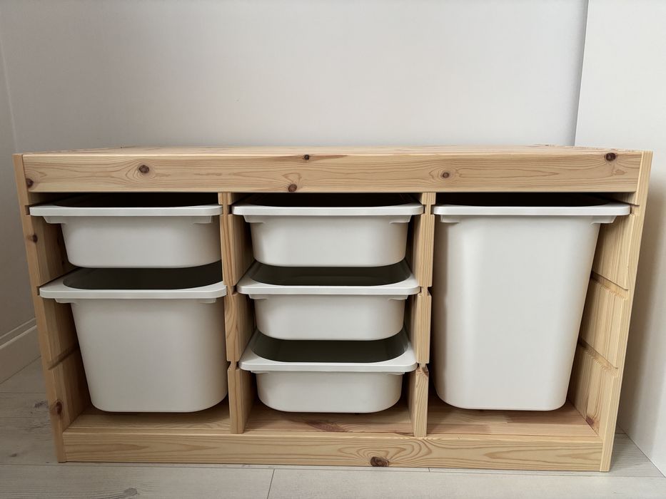 Regał z pojemnikami IKEA