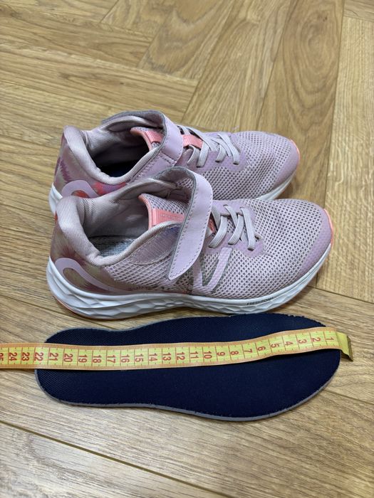 Оригінальні кросівки new balance, розмір 33,5