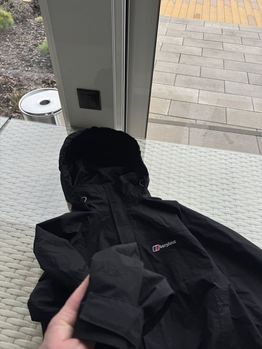 Куртка Berghaus з технологією AQ2