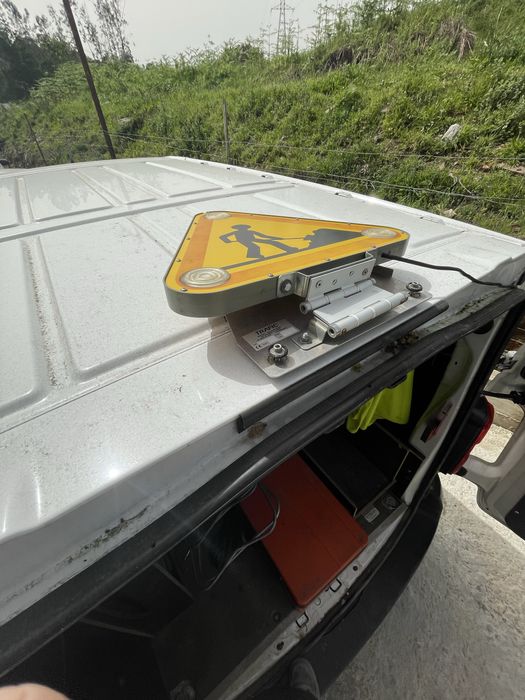 Triângulo de sinalização de obras