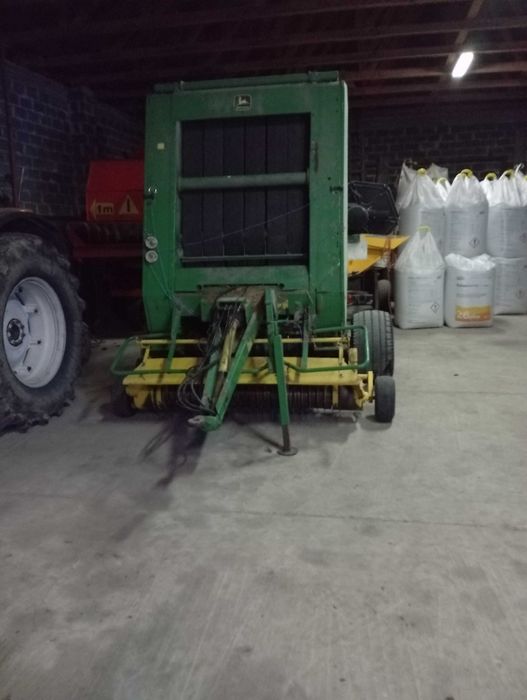 Prasa John Deere 590