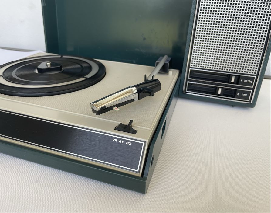 Gira Discos Philips 22GF403