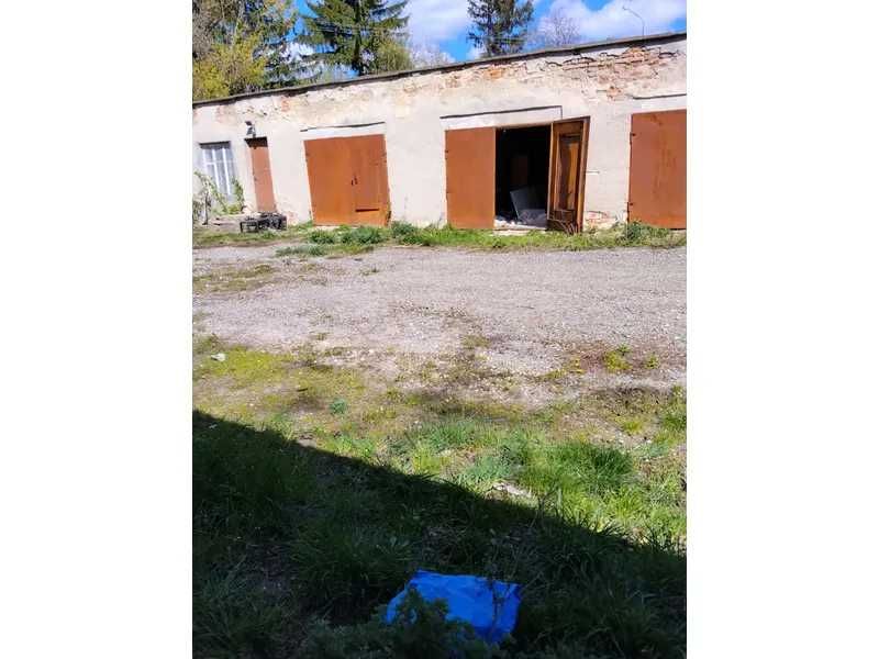 Продаж окремої будівлі гаражів (251 кв. м), вул. Микулинецька, 32