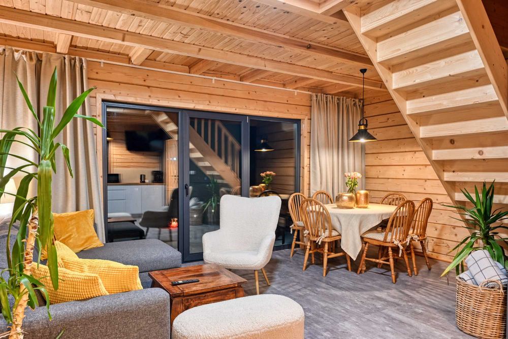 Domki Klimatyzowane, balia z jacuzzi .