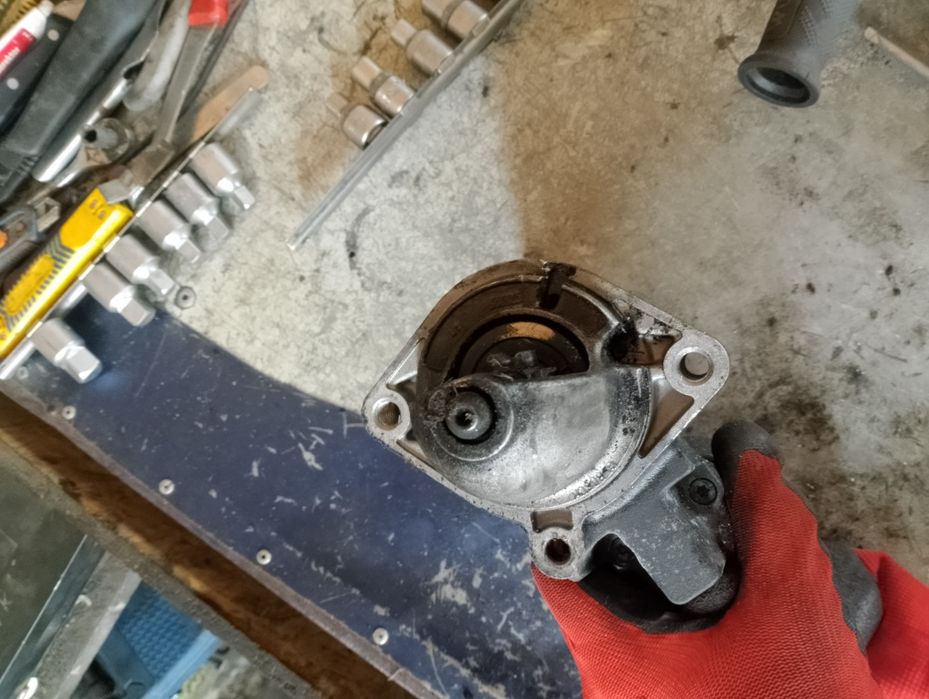 Rozrusznik BMW E60 E61 2.5i 525i