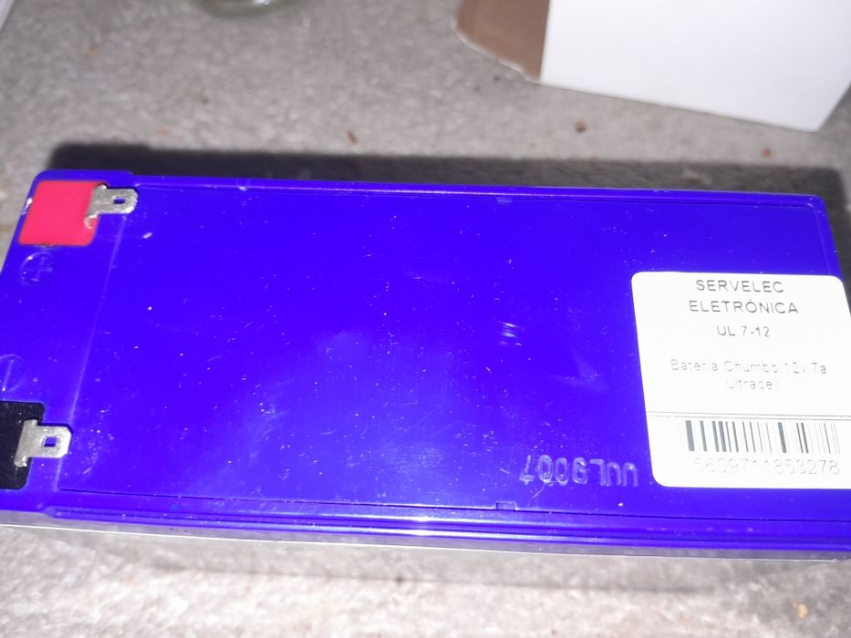 Vendo 3 baterias de 12volts cada  2€