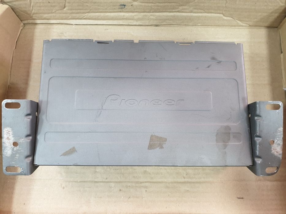 CD чейнджер  Pioneer CDX-P670