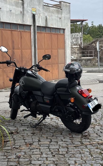 Vendo Moto renegade 4800 km como nova