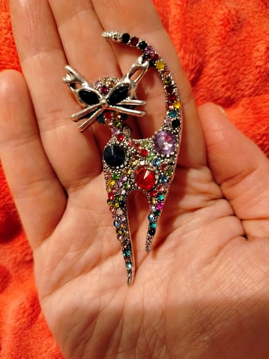 Broszka Kotek z kryształkami Nowa Promocja