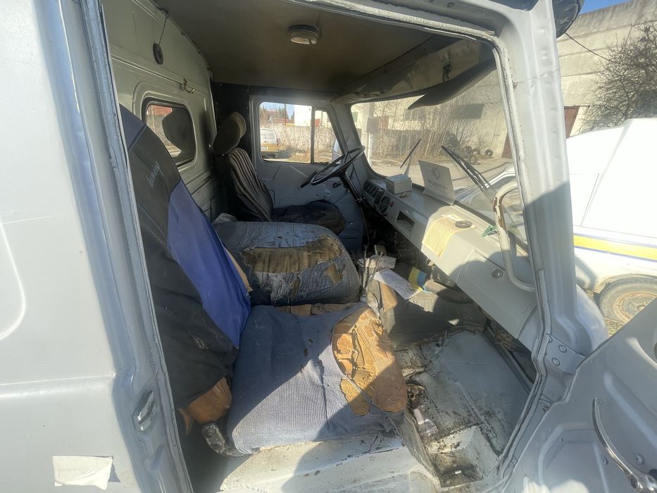 УАЗ 3741 Буханка 2005 року на теоритичному ходу