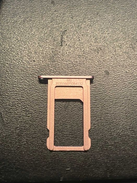 Dwa Iphony  6S na części lub do naprawy Apple  A1633 i A1688