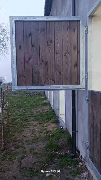 Drzwi  do stajni