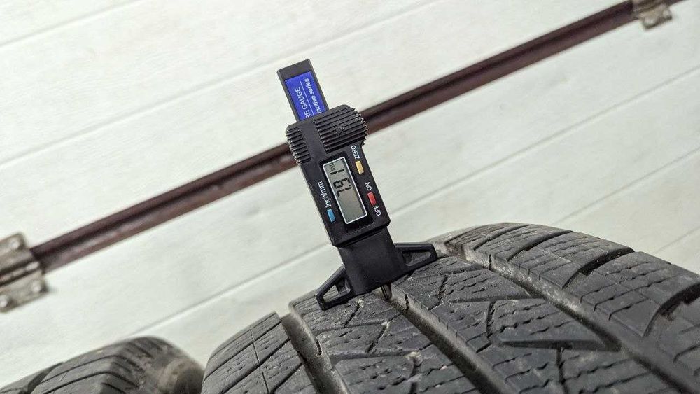Шини 215/65 R15C 104/102T GoodYear Vector 4 Seasons Cargo