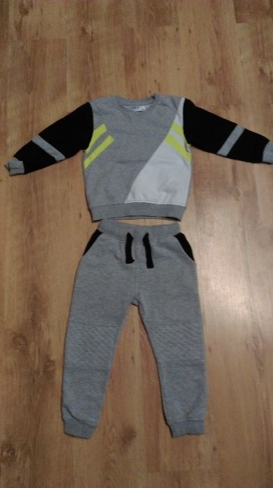 Sprzedam dres chłopiecy rozmiar 104