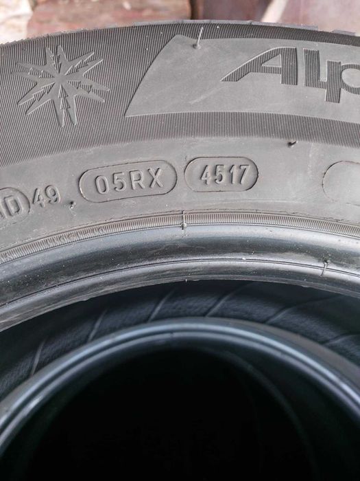 Sprzeda tanio komplet 4 szt.  opon zimowych Michelin Alpin 5 215x60x16